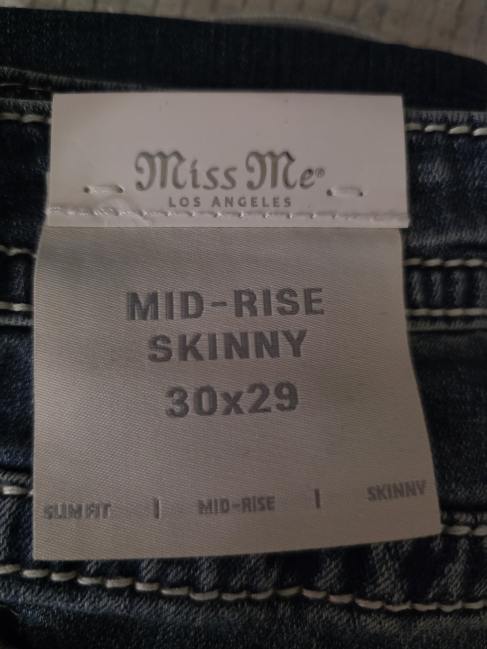 Miss Me Mid-Rise Dark Blue Embroidered Women's Jeans - 30 X 29 - Picture 2 of 14